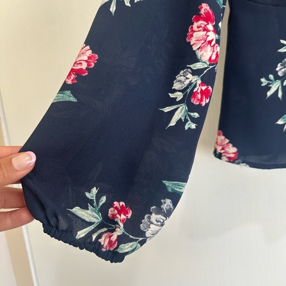 Banana Republic Floral Blouse - Picture 5 of 8